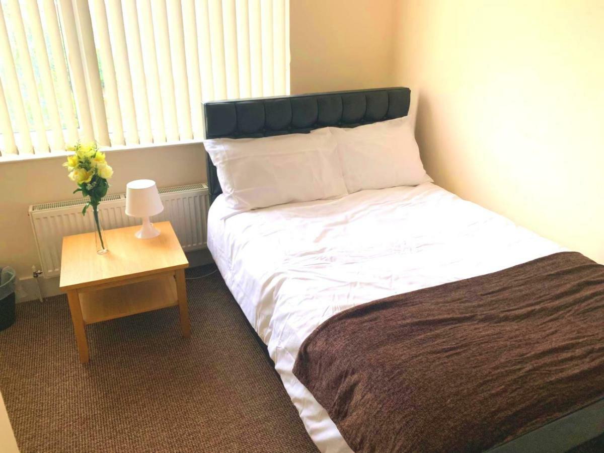 Serviced Accommodations Λούτον Εξωτερικό φωτογραφία